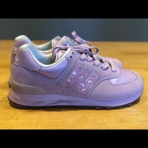 New Balance pink tennis shoes